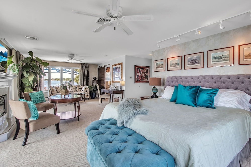 Romantic Suite, Ensuite, River View photo 1