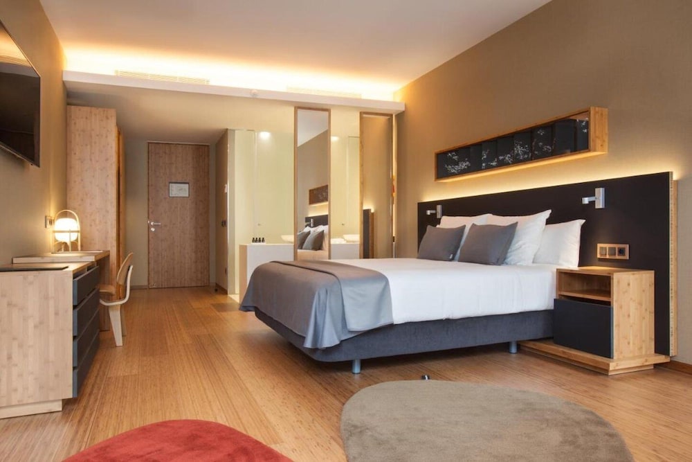Double Room, Connecting Rooms (3 pax)