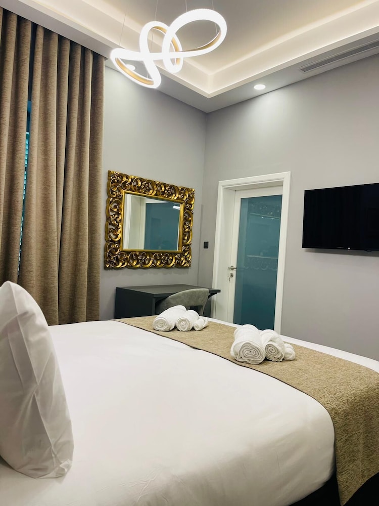 Superior Double Room, 1 Queen Bed photo 3