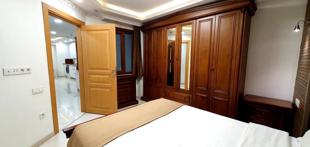 Standard Apartment, 2 Bedrooms, Kitchen, Ground Floor photo 3