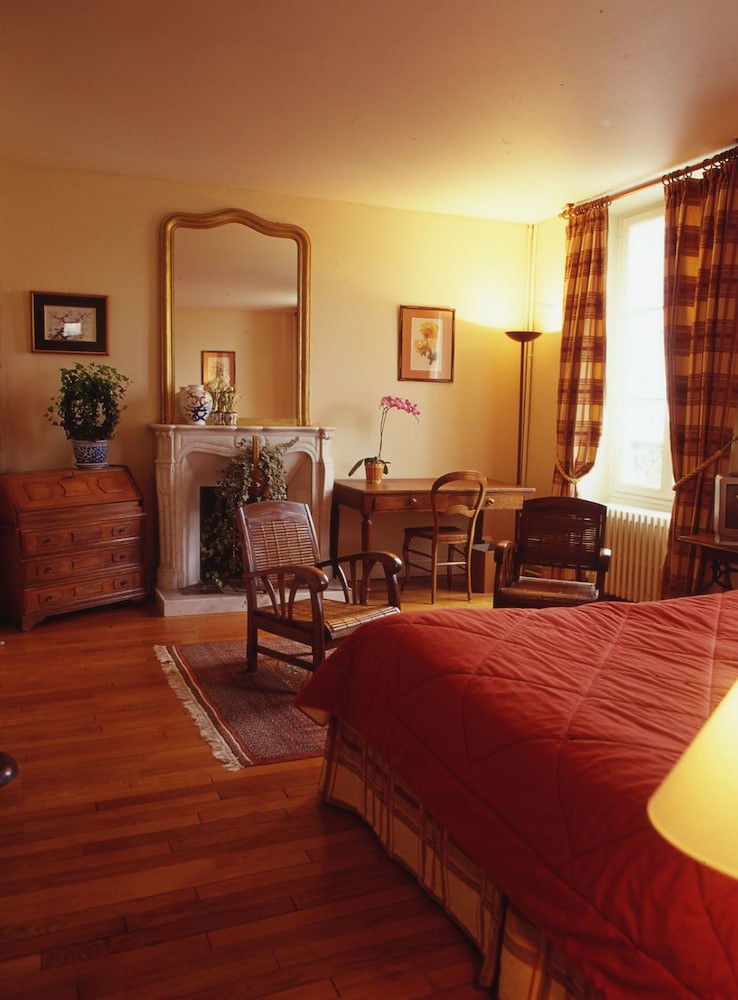 Family room photo 1