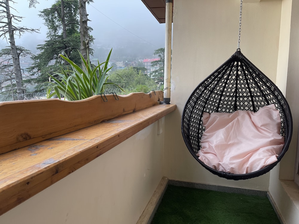 Luxury rooms with Balcony (Limited View) and Bathtub - Photo 8