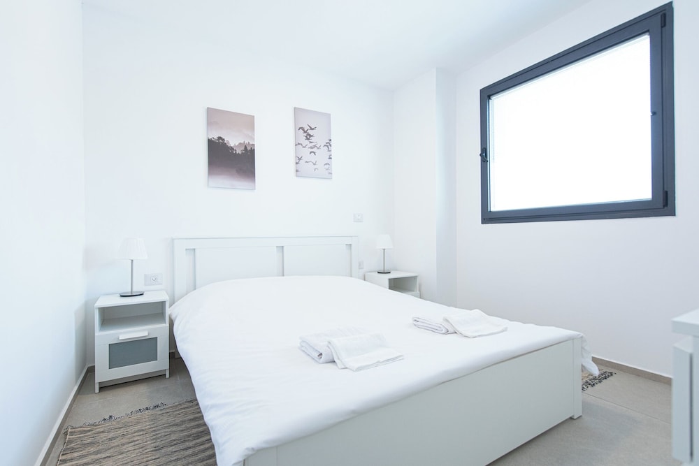 Apartment, 2 Bedrooms, Balcony photo 3