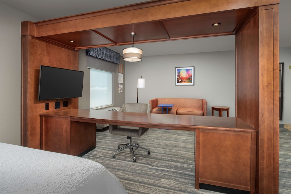 Two queens studio suite - Photo 4
