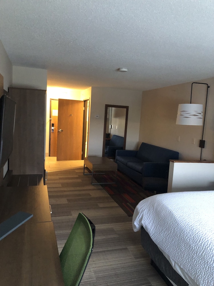 Standard Room, 1 King Bed, Accessible (Communication, Accessible Tub) - Photo 3