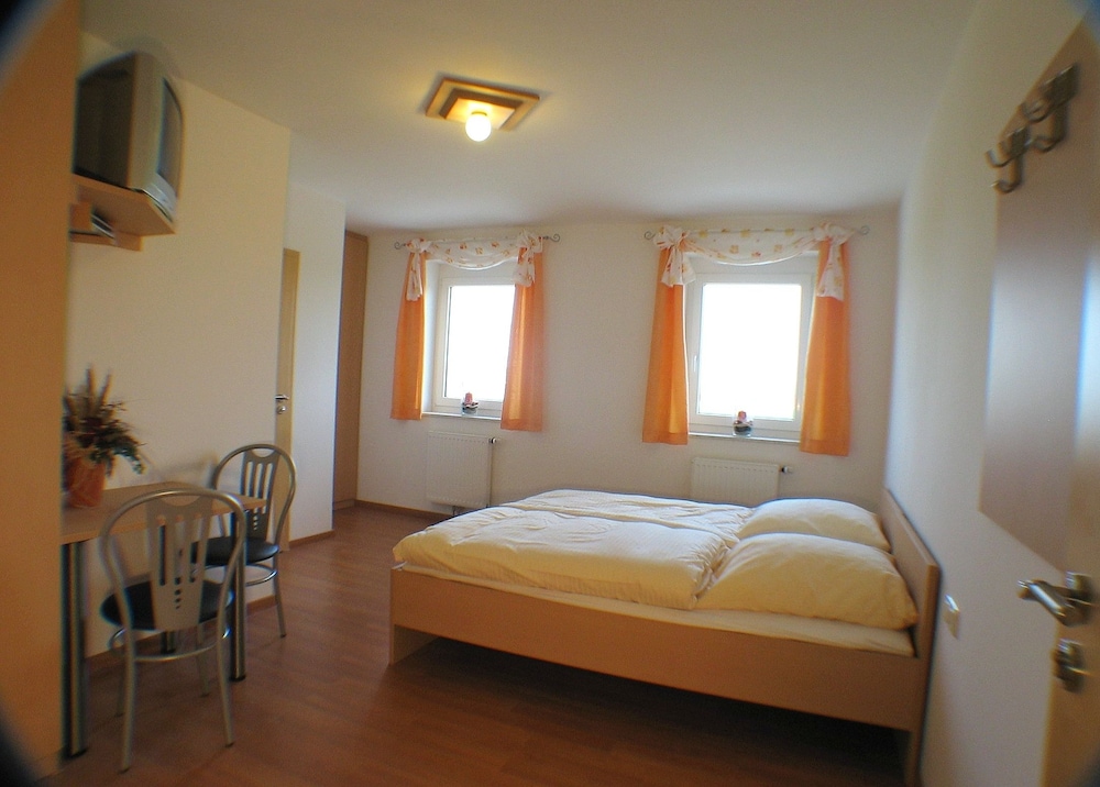 Double or Twin Room photo 1