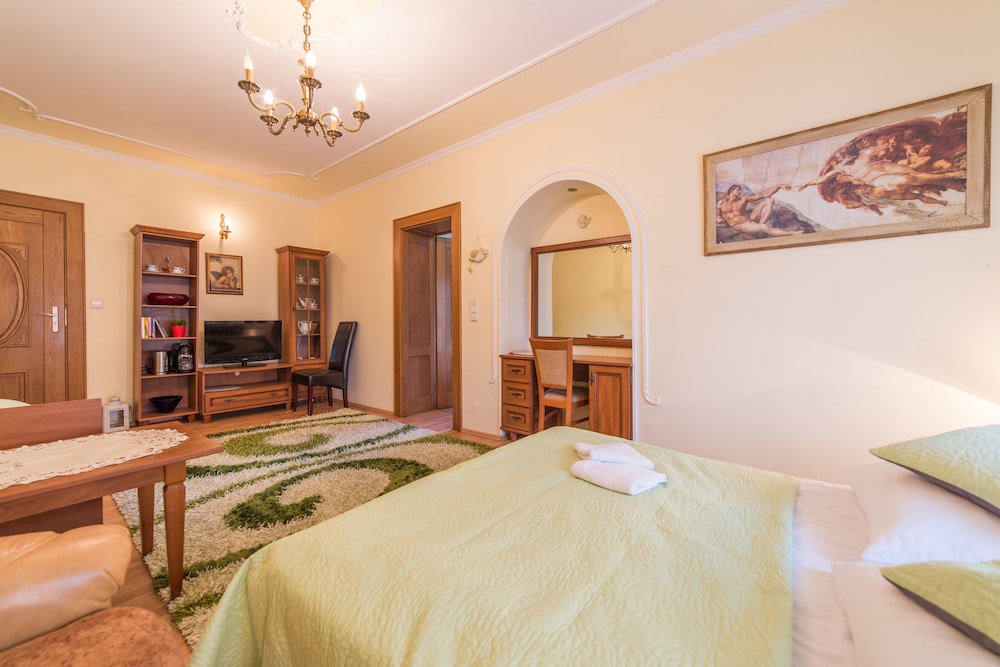 Suite, 1 Bedroom photo 3