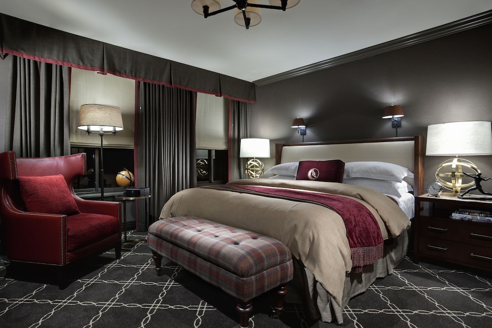 Deluxe Room, 1 King Bed, City View (Fitness King)