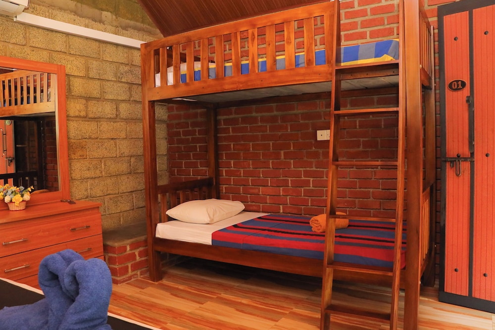 Deluxe Family Room - Photo 5