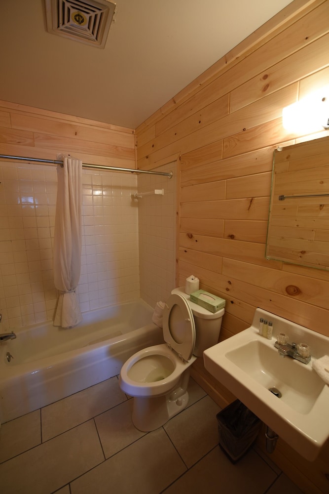 Economy Double Room photo 3