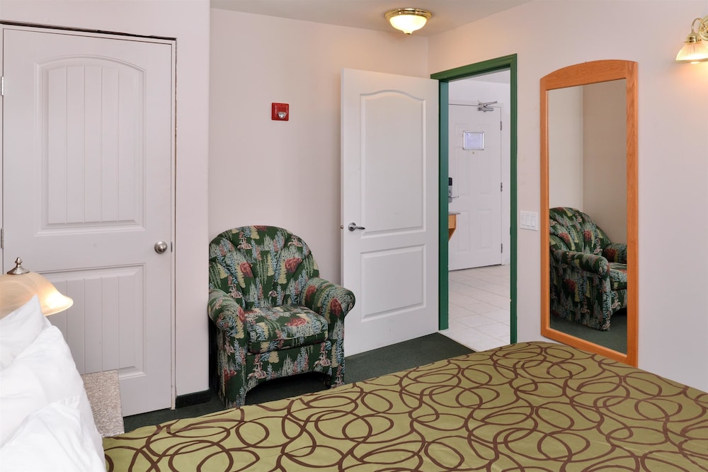 Room, 2 Queen Beds, Non Smoking, Kitchenette - Photo 3