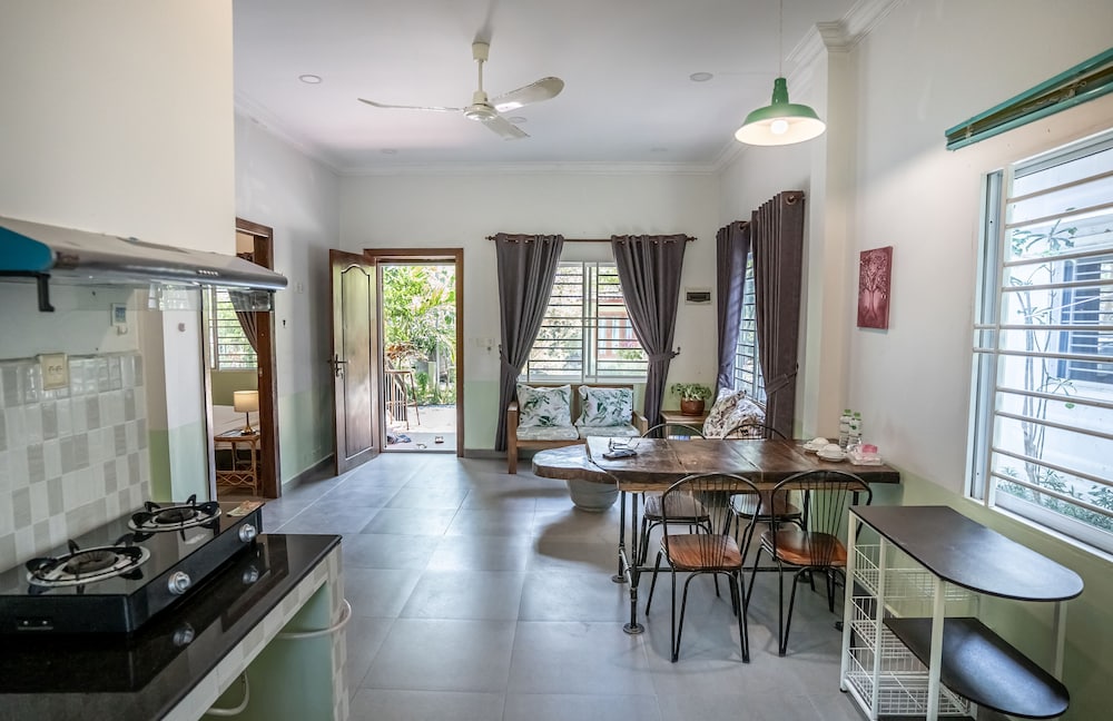 Family Bungalow - Photo 1