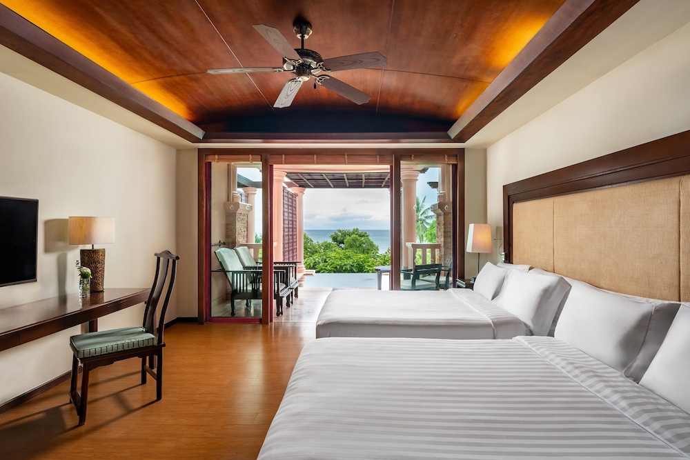 Deluxe Suite, 2 Double Beds, Private Pool photo 2