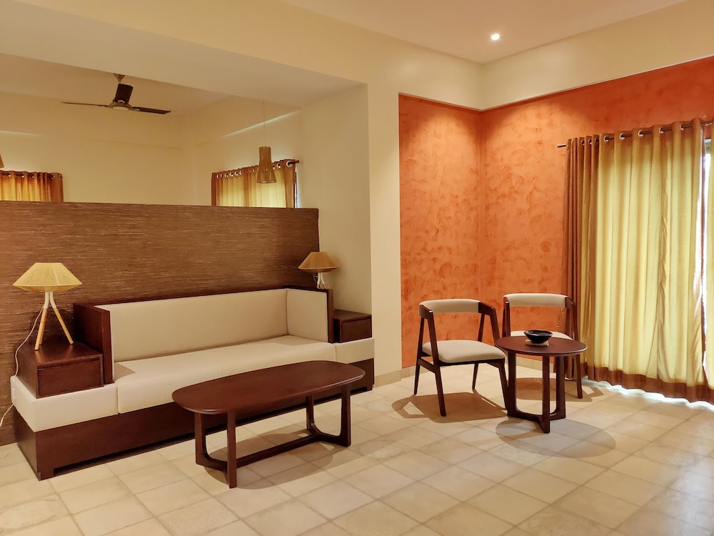 Summer Suite - Photo 2