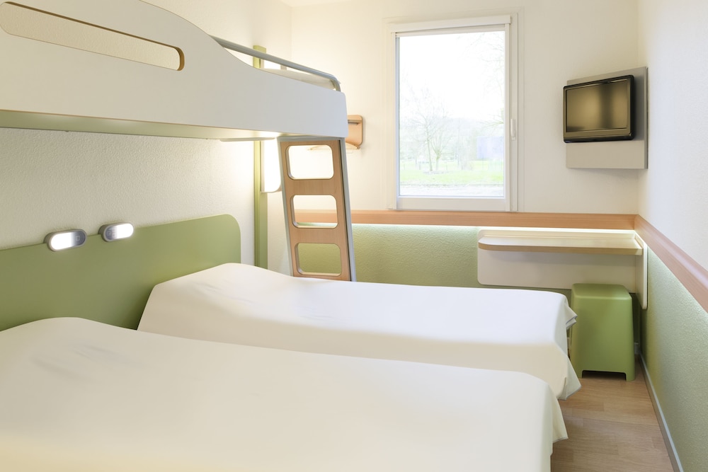 Triple Room, 3 Twin Beds - Photo 8