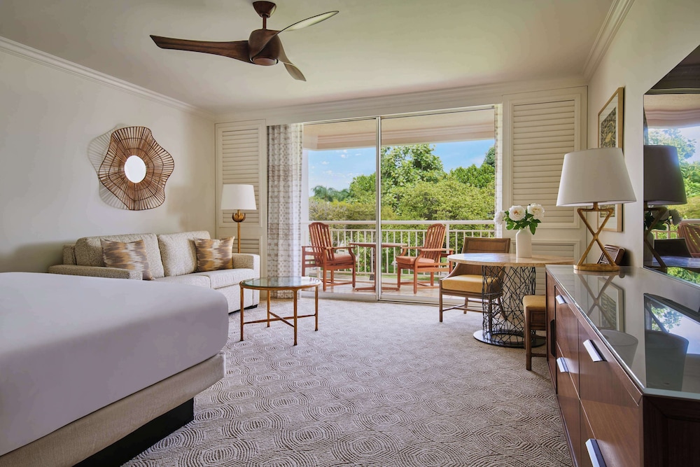 Room, 1 King Bed, Accessible, Bathtub (Garden View, Mobility)