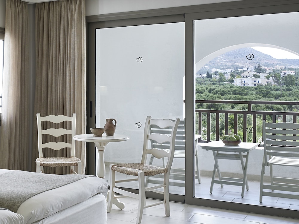 Garden/Mountain View Room - Photo 4