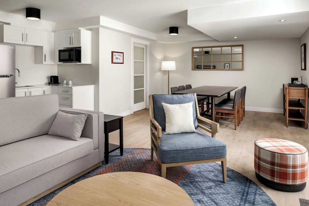 Suite, 1 Bedroom, Smoking, Courtyard View photo 1