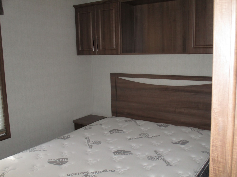 Cottage, 2 Bedrooms (No Linens Included) photo 3