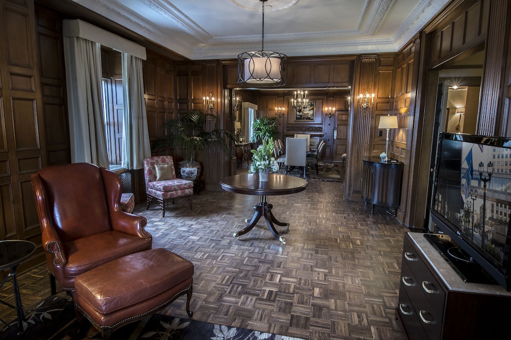 Presidential Suite photo 3