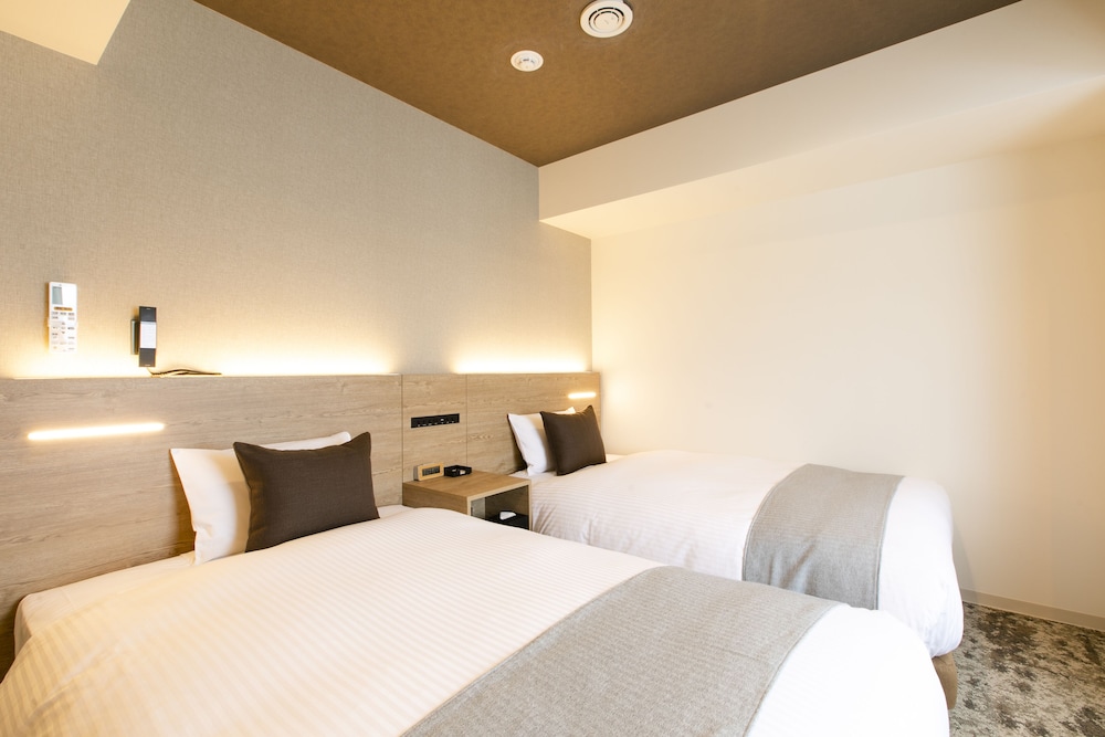 Superior Twin Room, Non Smoking - Photo 3
