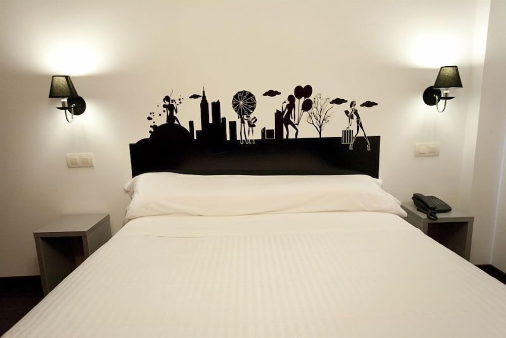 Double Room - Photo 2