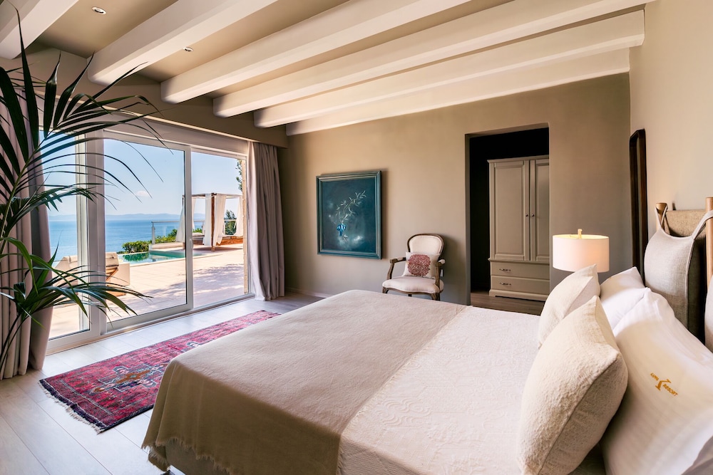 Select Villa Ariadne - 3 Bedrooms with Private Pool