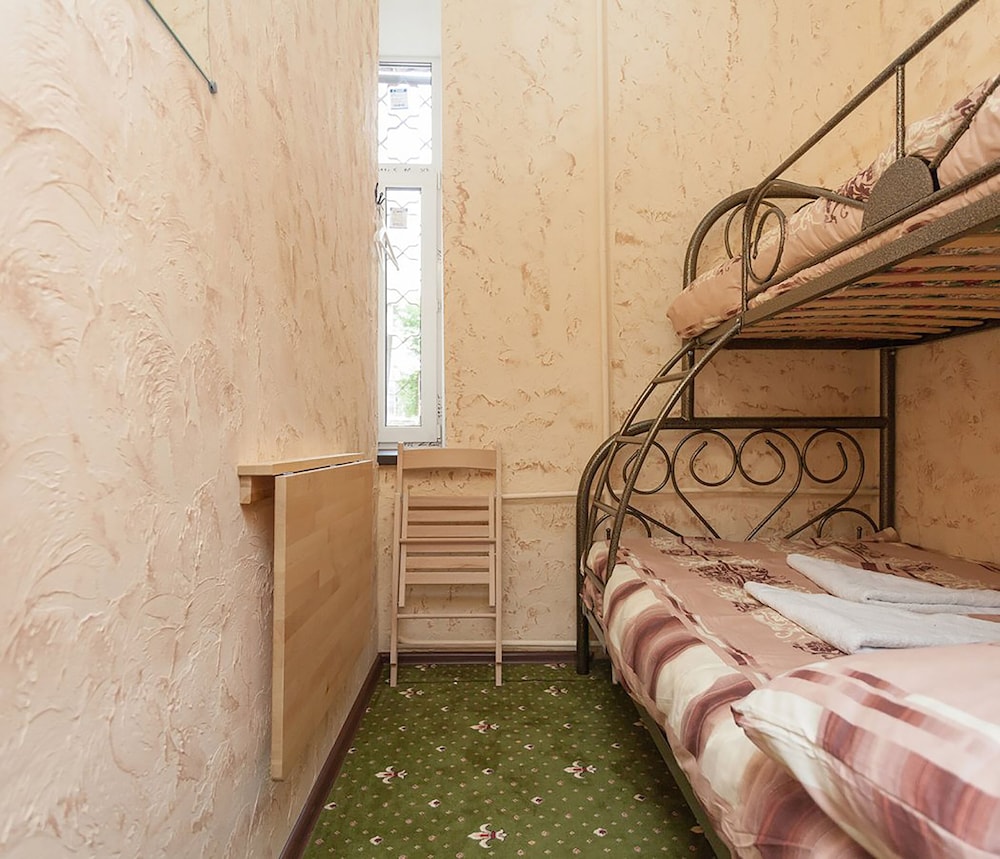 Economy Triple Room
