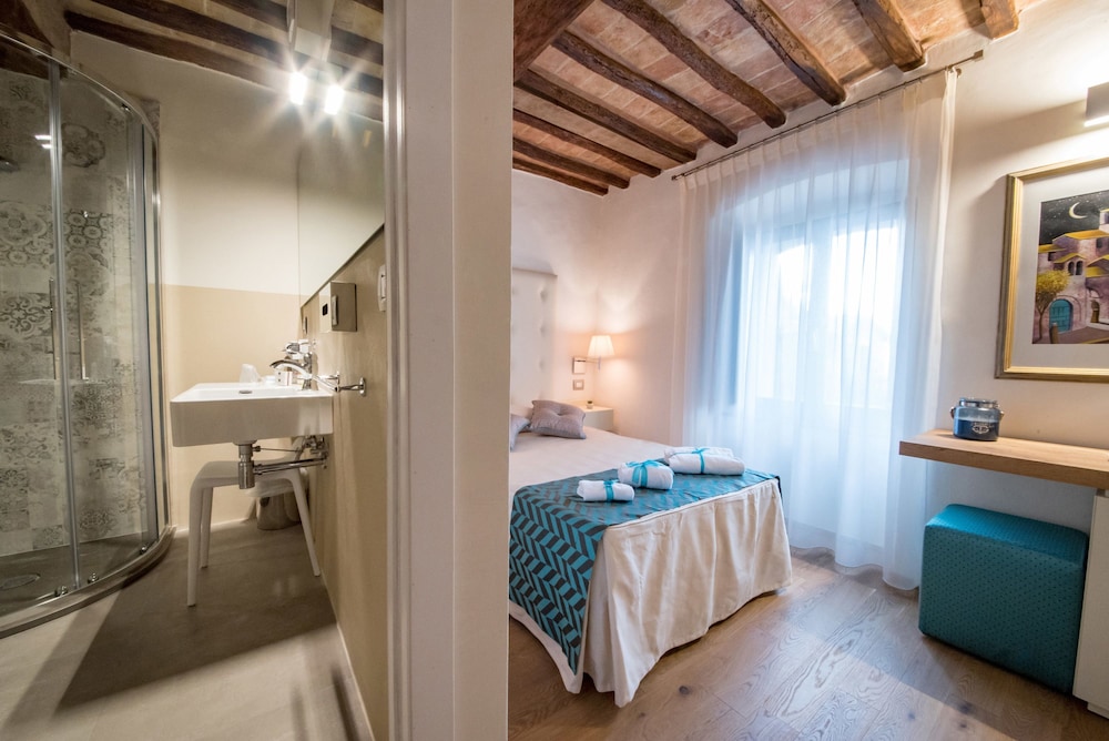 Single Room photo 3