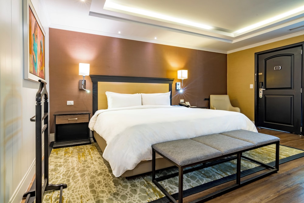 Bungalow, 1 King Bed - Photo 3