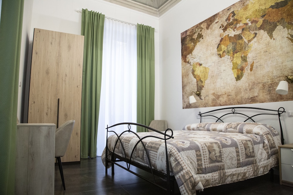 Suite, Balcony