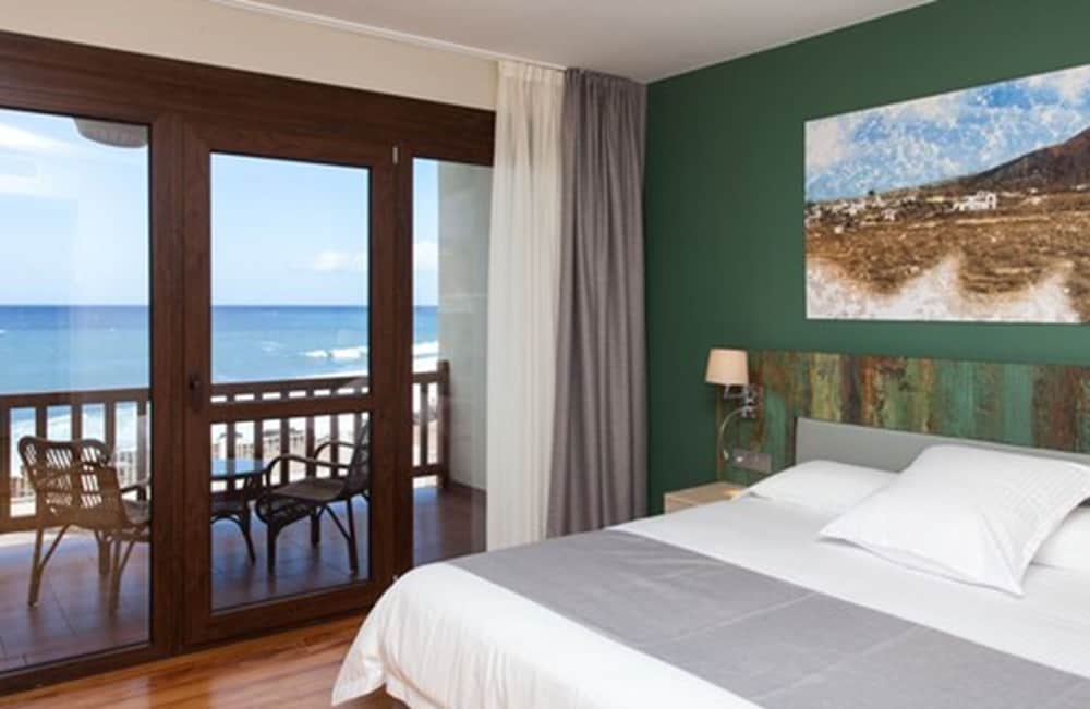 Double Room, Balcony (2 Adults + 1 Child)