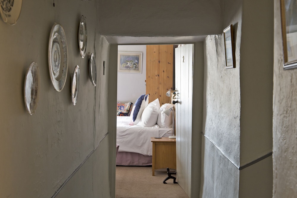 Standard Suite, Ensuite, Garden View (First Floor) photo 2