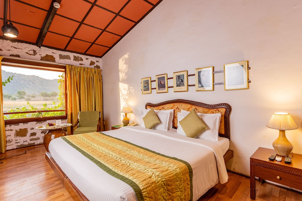 Deluxe Room, 1 Double or 2 Twin Beds - Photo 2