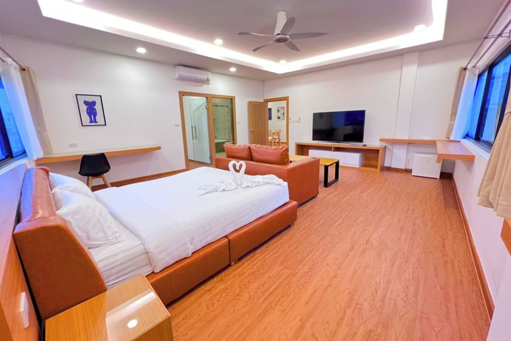 Family Penthouse - Photo 21