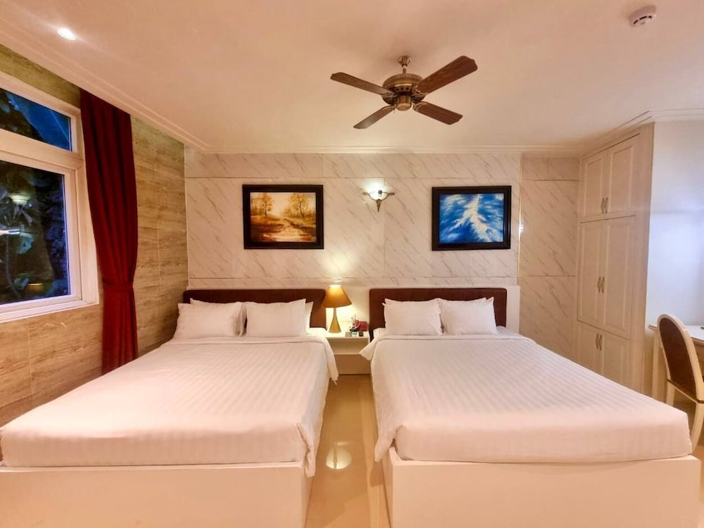 Premium Twin Room