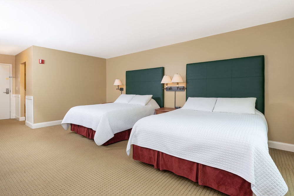 Room, 2 Queen Beds - Photo 1