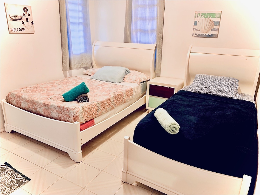 Ss 2a - Family Room, 1 Full Bed & 1 Twin Bed, 2nd Floor photo 3