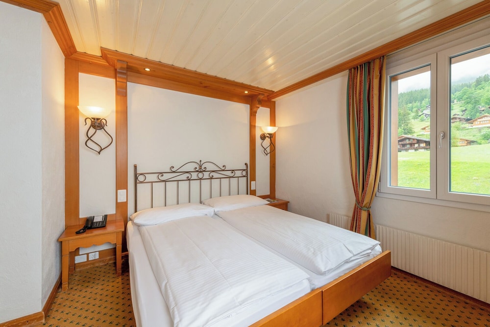 Comfort Double Room (with separate sofa area) - Photo 10
