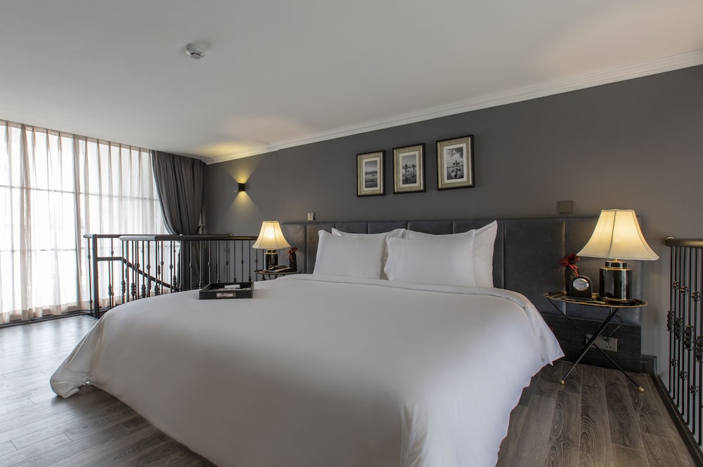 Premium Duplex Suite photo 3