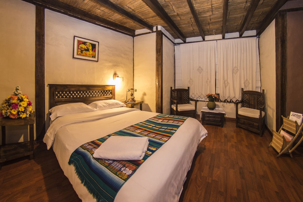 Standard Room, 1 Queen Bed photo 1