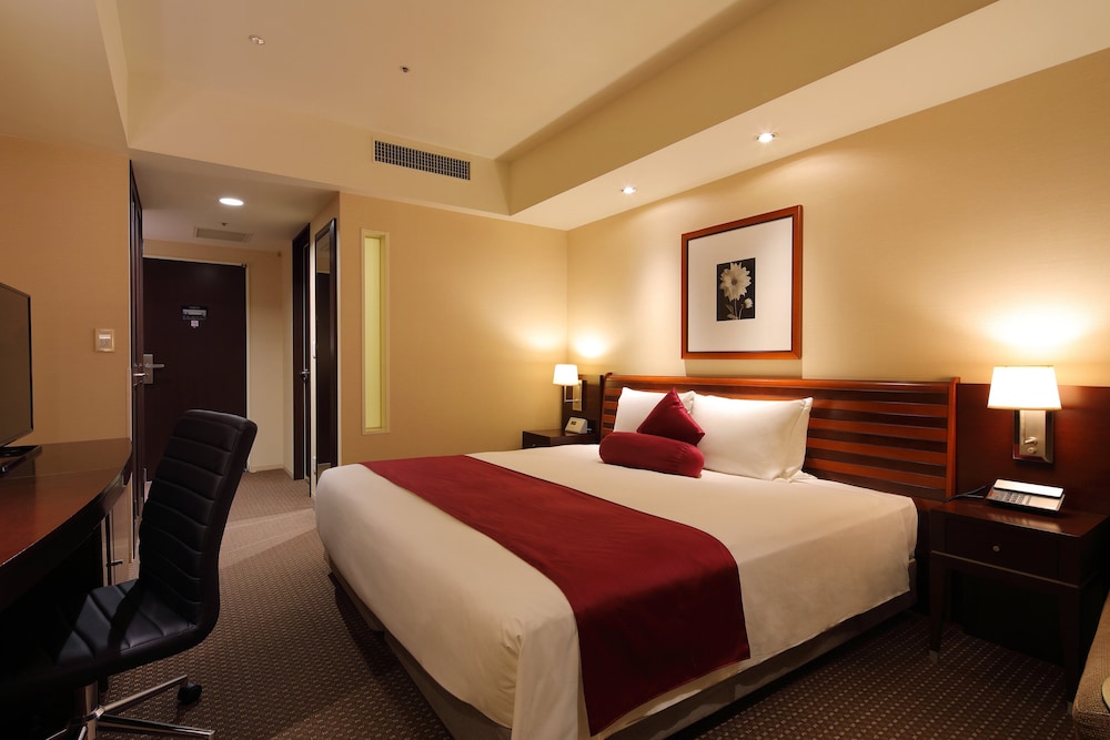 Premium Room, 1 King Bed, Club Lounge Access - Photo 2