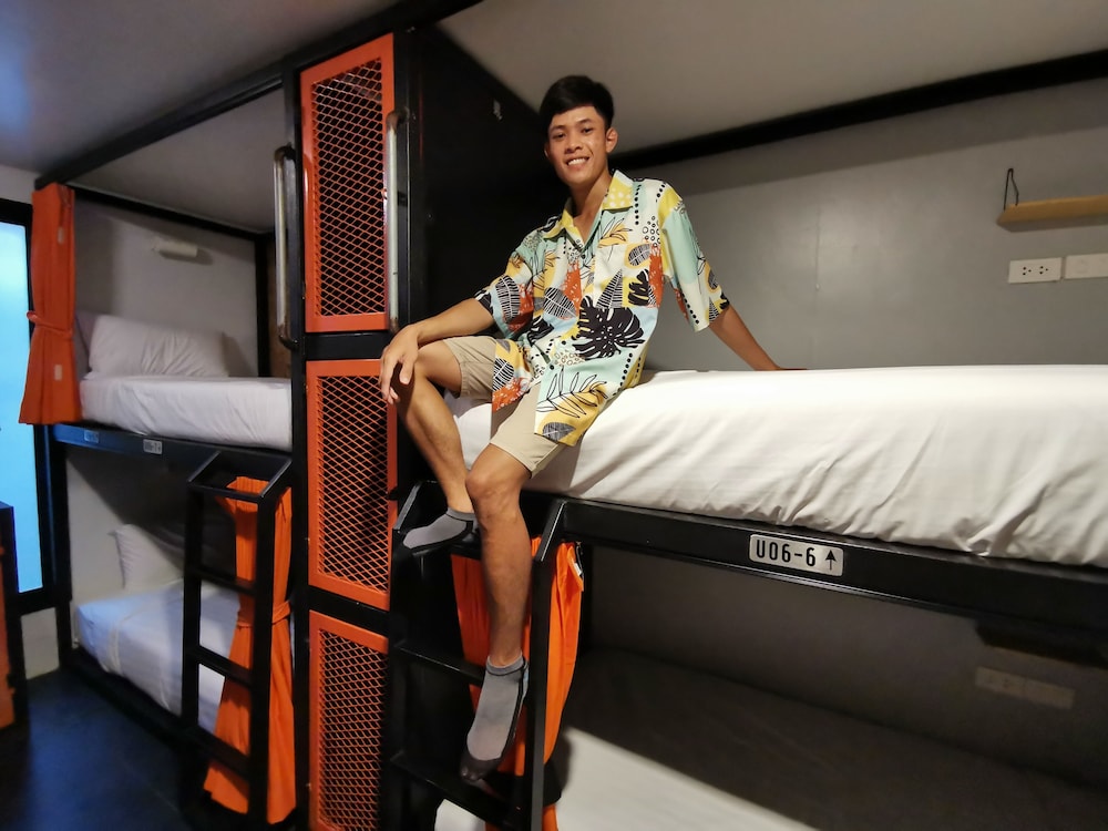 Male dorm 8 beds