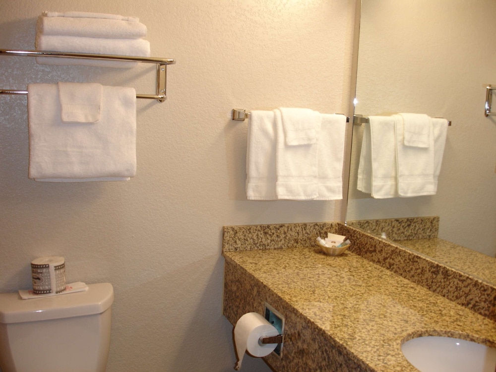 Standard Room, 2 Queen Beds, Non Smoking, Kitchen (No Pets In Room Type) photo 2
