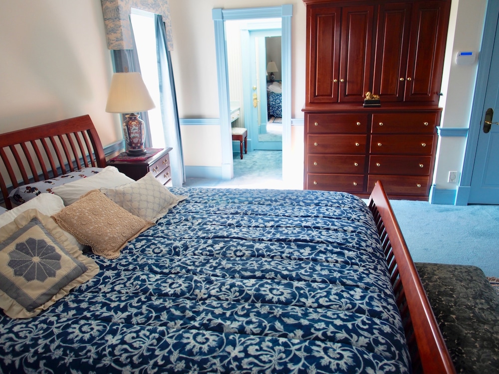 Luxury Suite, 1 King Bed photo 1