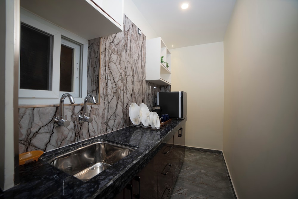 Executive Double Room, 1 King Bed, Pets Not Allowed photo 2