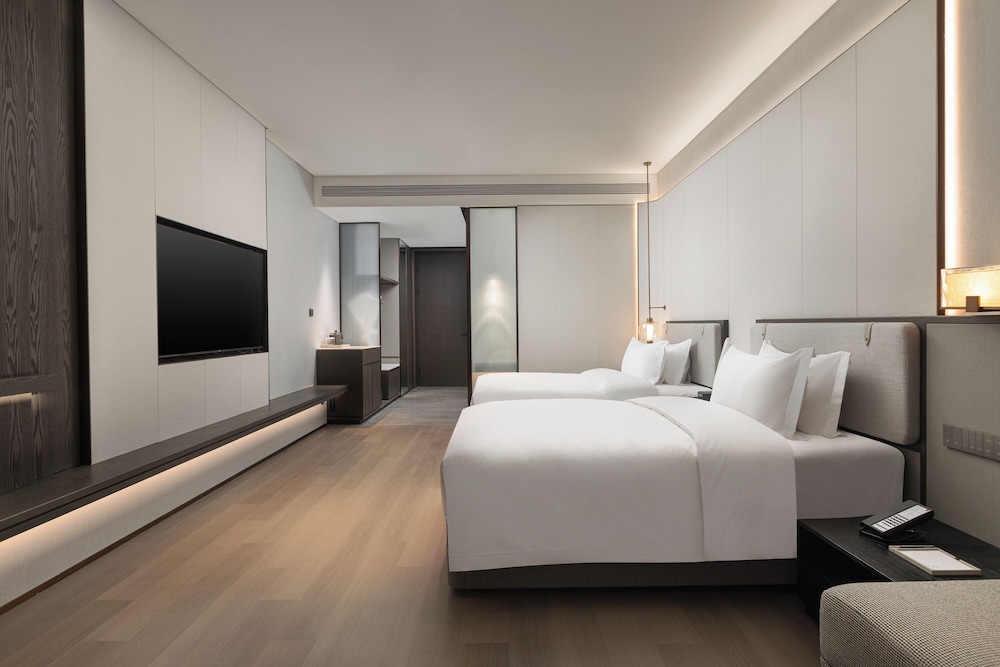 Deluxe Room, 2 Twin Beds, Non Smoking