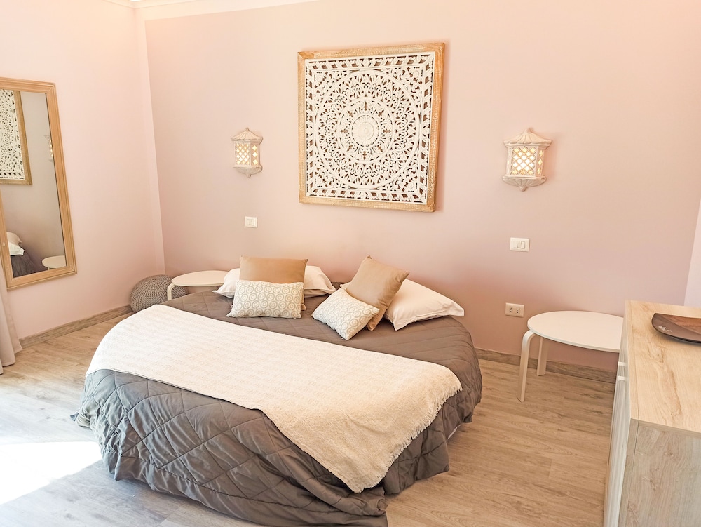 Royal Room photo 1