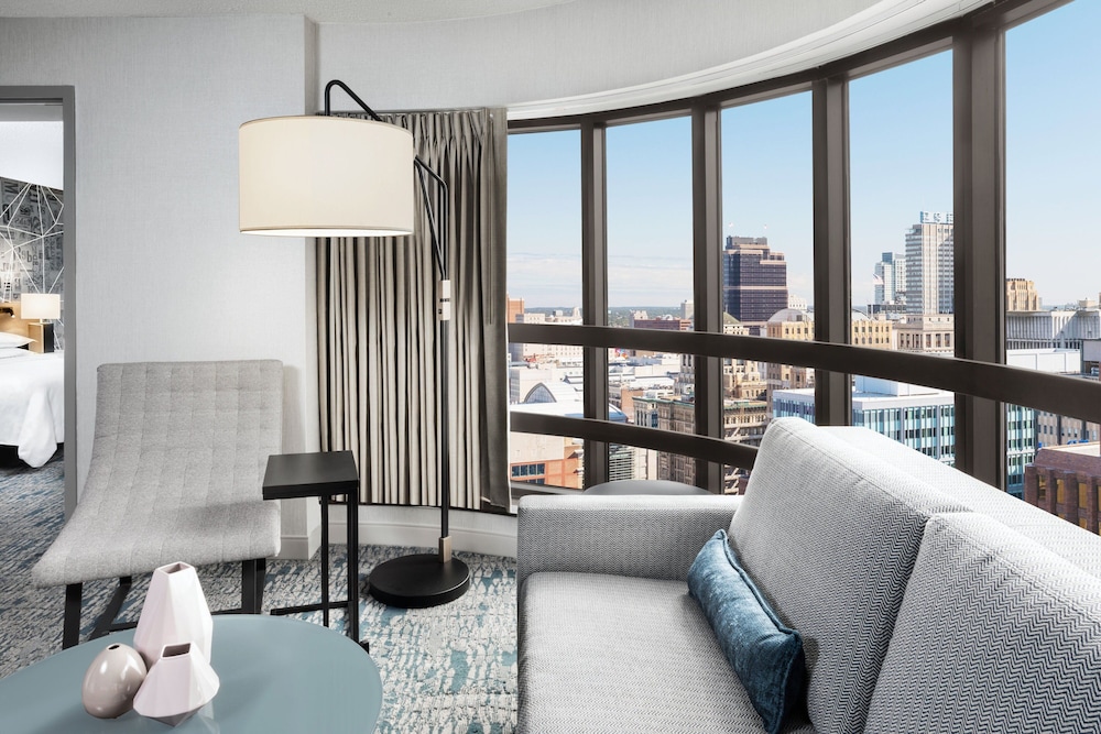Junior Suite, 1 Bedroom (King Bed) - Photo 6