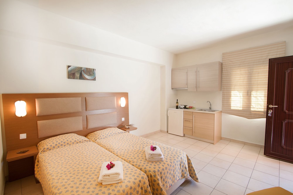 Apartment, Private Pool, Garden View (With Small Private Pool)